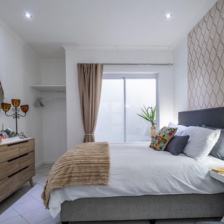 Quiet & Cosy In Claremont Apartment Кейптаун Екстериор снимка